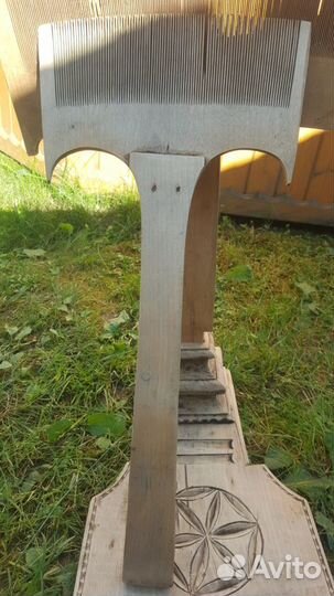 Гребень-чесалка с донцем и резьбой