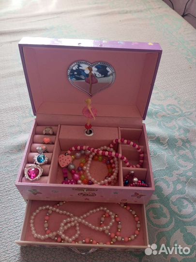 Шкатулка для ювелирных украшений