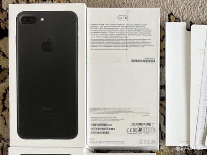 Коробка iPhone 7+ -4 вид. и Коробка iPhone7-5 вид