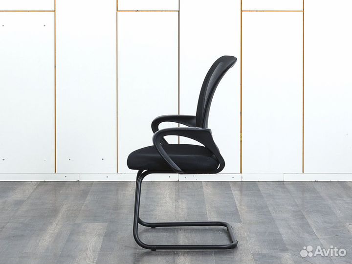 Офисное кресло