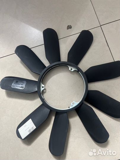 Вентилятор охлаждения радиатора Mercedes-Benz