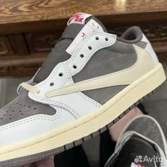 Travis Scott x Air Jordan 1Low OG SP Reverse Mocha