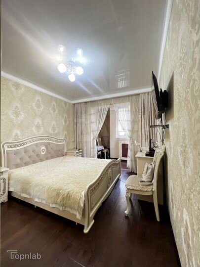 4-к. квартира, 98 м², 8/10 эт.