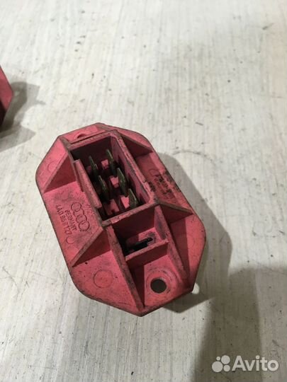 Резистор отопителя Ауди 100 С4