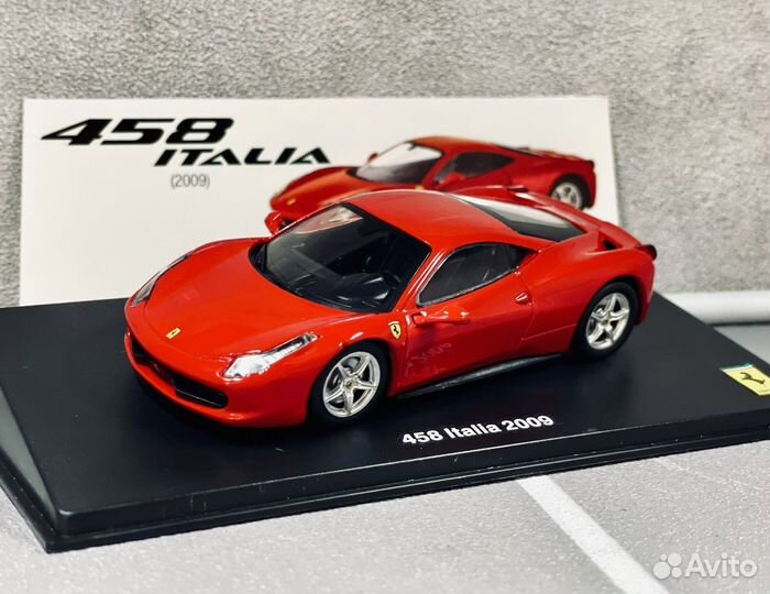 Коллекционная модель Ferrari 458 Italia 1:43
