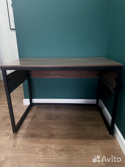 Компьютерный стол в стиле лофт