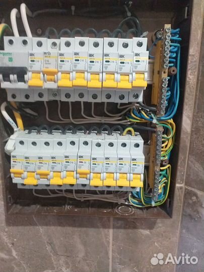 Услуги электрика и сантехника