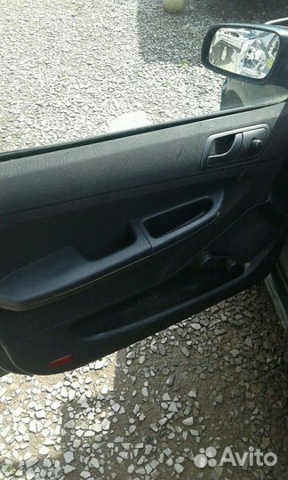 Обшивка двери Skoda fabia