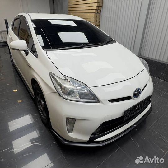 Боковые сплиттеры для Toyota Prius ZVW30