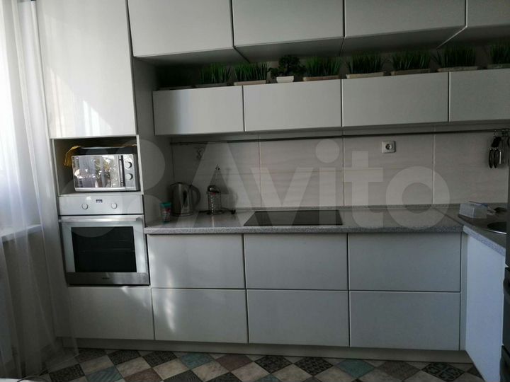 2-к. квартира, 60 м², 1/11 эт.