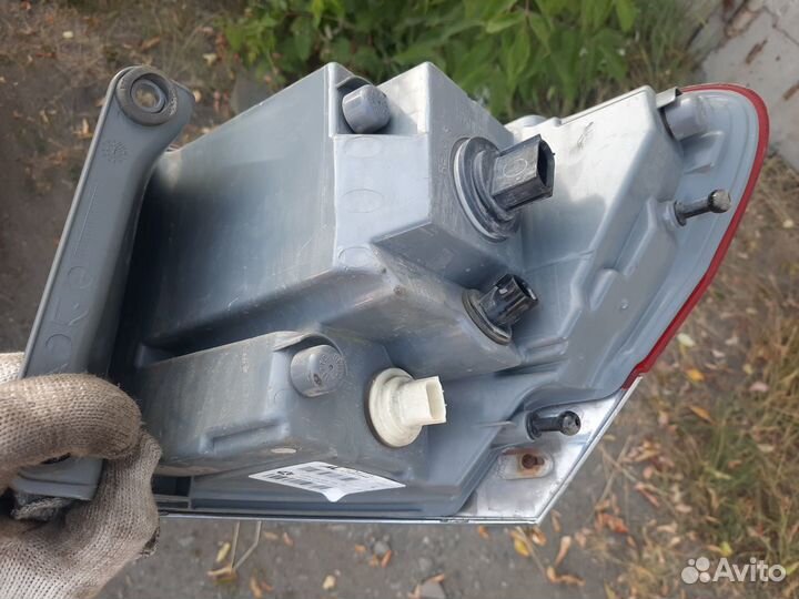 Фонарь задний левый Jeep Grand Cherokee WK2 2013