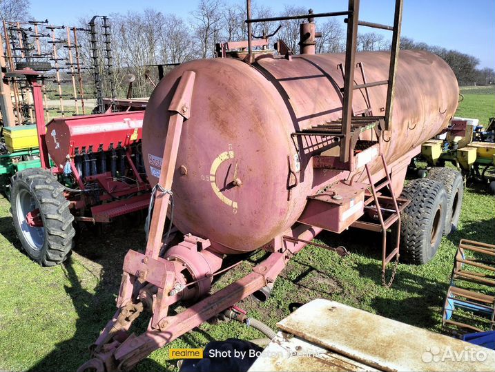 Разбрасыватель удобрений БобруйскАгромаш МЖТ-Ф-11, 2010