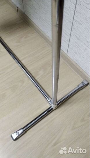 Вешалка для одежды напольная