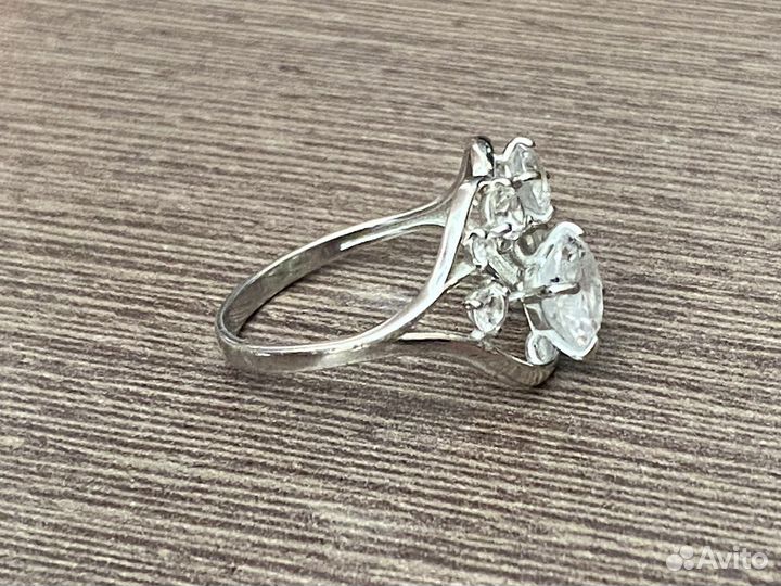 Серебряное кольцо