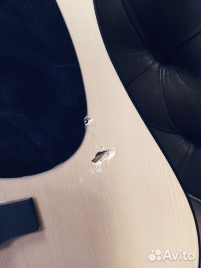 Гитары корт с дефектами