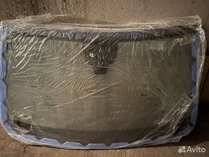 Mercedes GLE стекло лобовое