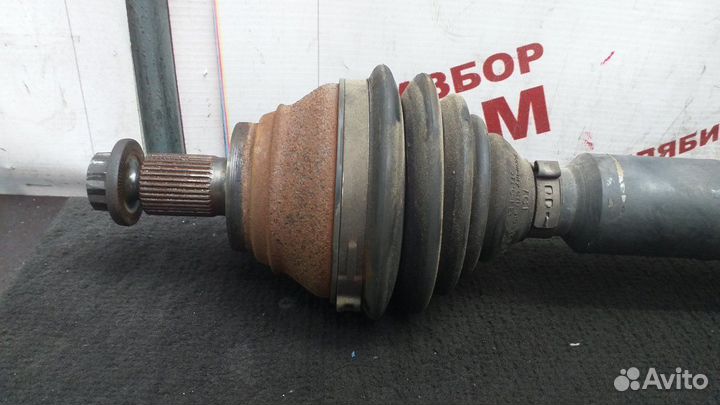 Привод передний правый Audi A3 8PA caxc 2009