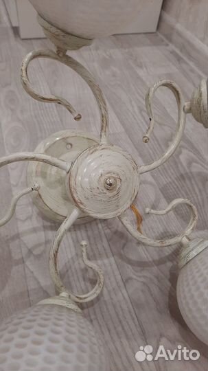 Продам люстру