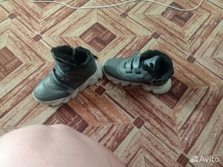 Продам зимний костюм на мальчика рост 134-140