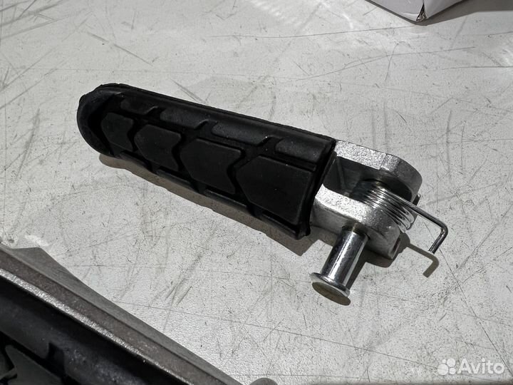 Подножки передние Honda CB CB400 vtec CB1300