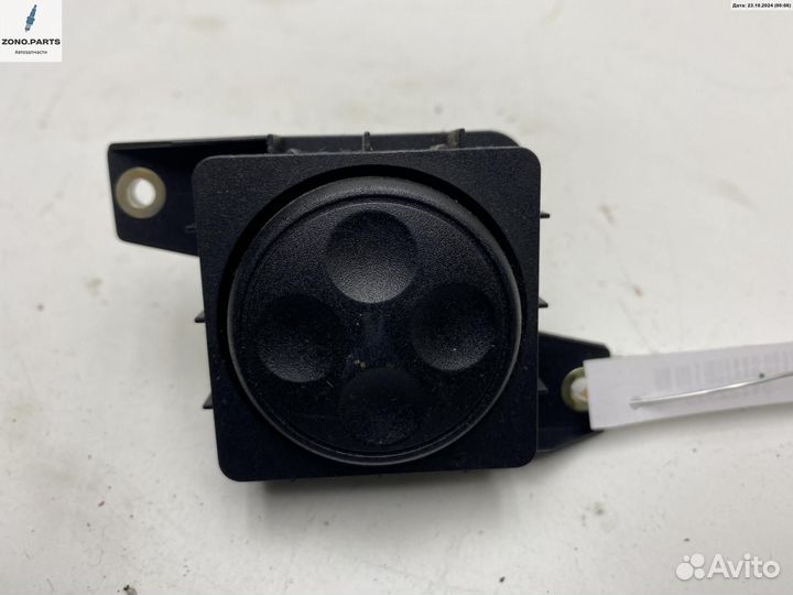 Кнопка регулировки сидения 8L0959777A на Audi A6 C5 (1997-2005)