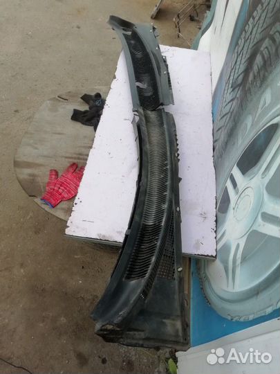 Жабо (планка под лобовое стекло ) на Мазда 6 GG