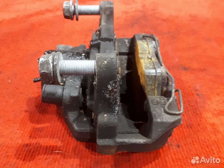 Правый передний суппорт фольксваген пассат б6