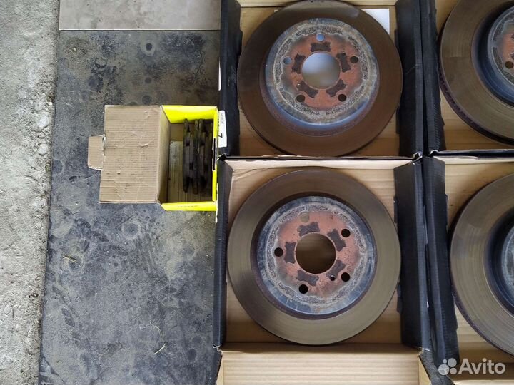 Диски и колодки на тойоту камри v 70