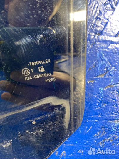 Стекло двери заднее левое Nissan Fuga Y51 2.5