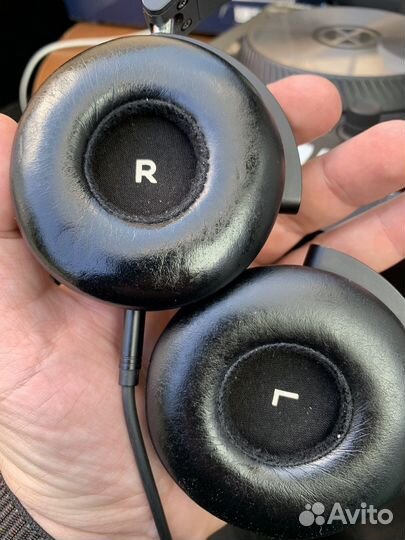 Наушники akg