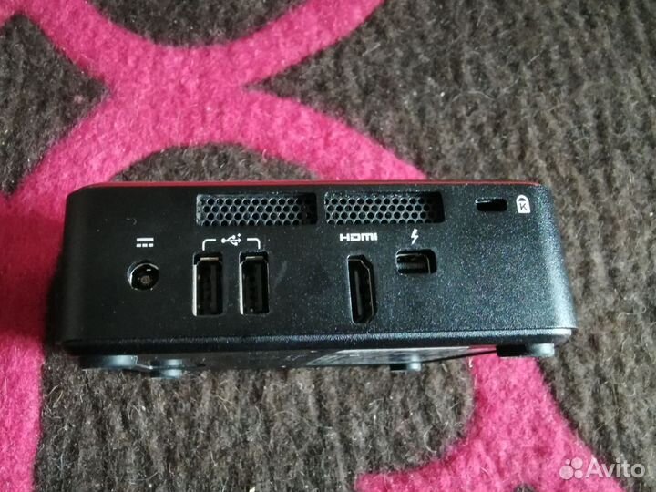 Intel NUC i3 DC3217BY