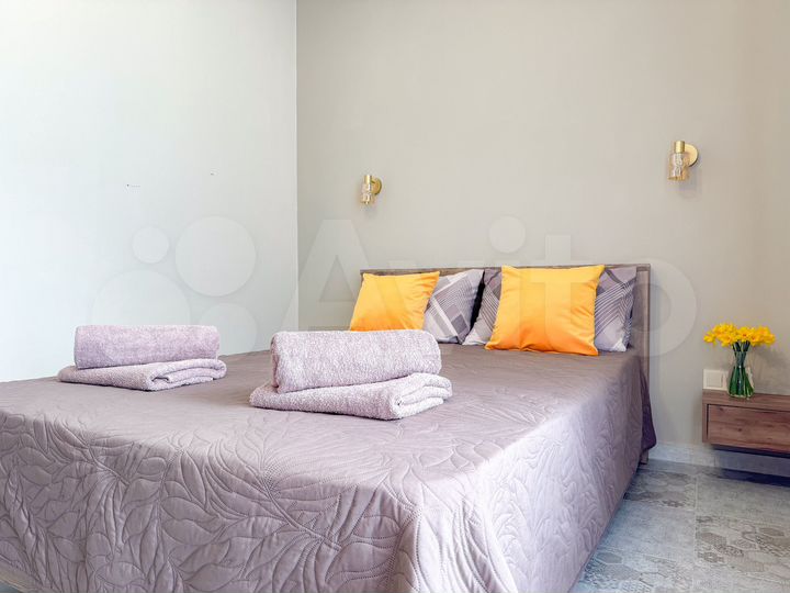 Комната 16 м² в 8-к., 2/2 эт.