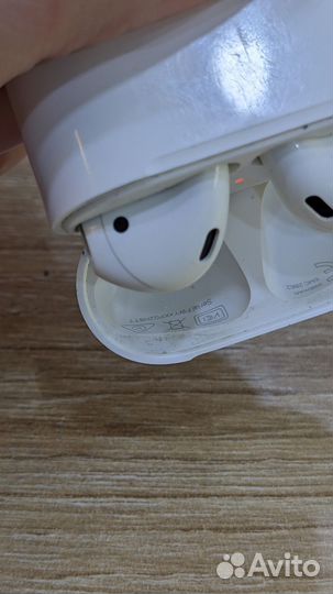 AirPods 1 поколения оригинал