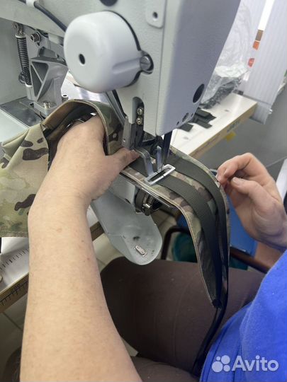 Швея на закрепочные машины