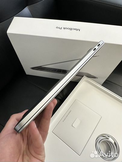 Macbook PRO (13-inch, 2017, TWO ports)