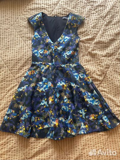 Платье Guess xs