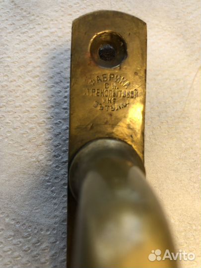 Ручка оконная поворотная