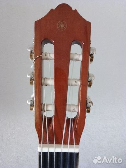 Классическая гитара yamaha c40