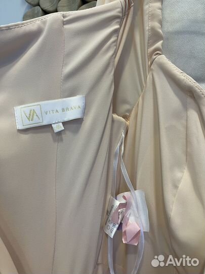 Нарядное вечернее платье на выпускной, свадьбу