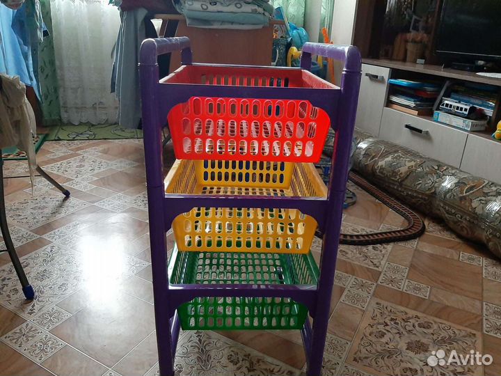 Этажерка на колесиках новая
