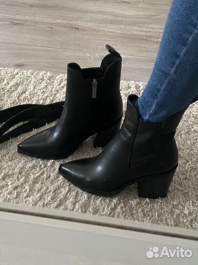 Ботильоны казаки новые,кожа