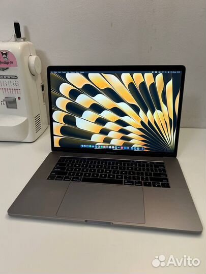 MacBook Pro 15 (2017), 256 гб, Core i7, 2.8 ггц