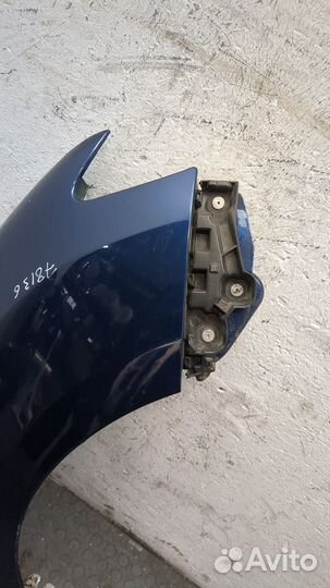 Крыло правое переднее Dacia Sandero 2012