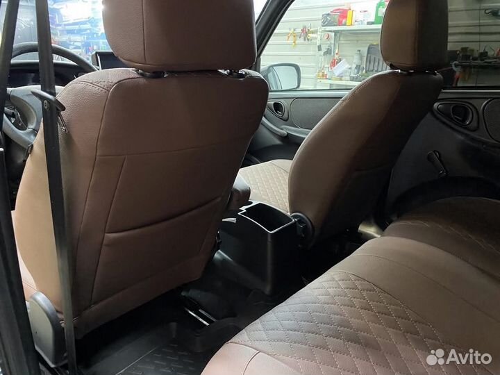 Чехлы на Niva Travel