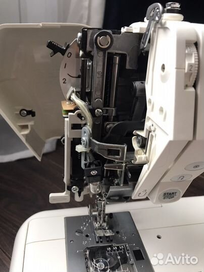 Швейная машинка Janome 4030