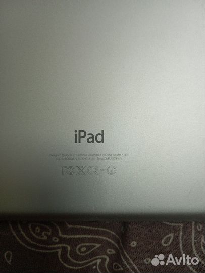iPad Air (Wi-Fi + Cellular)
