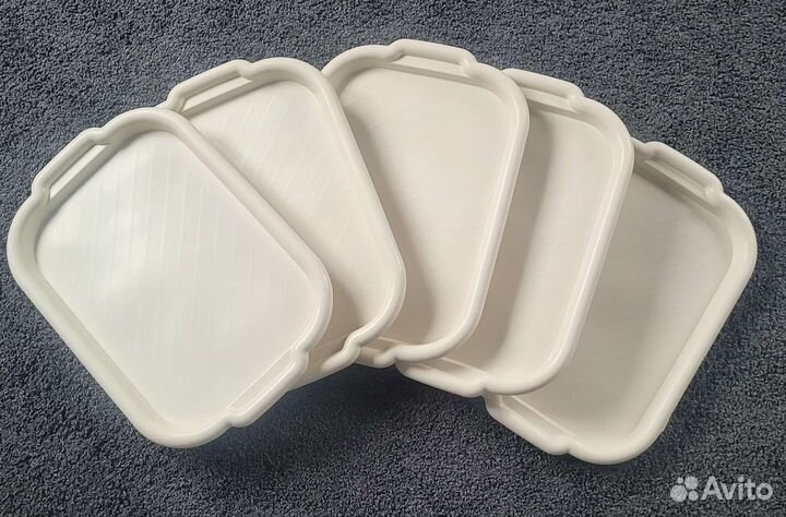 Пластиковые подносы