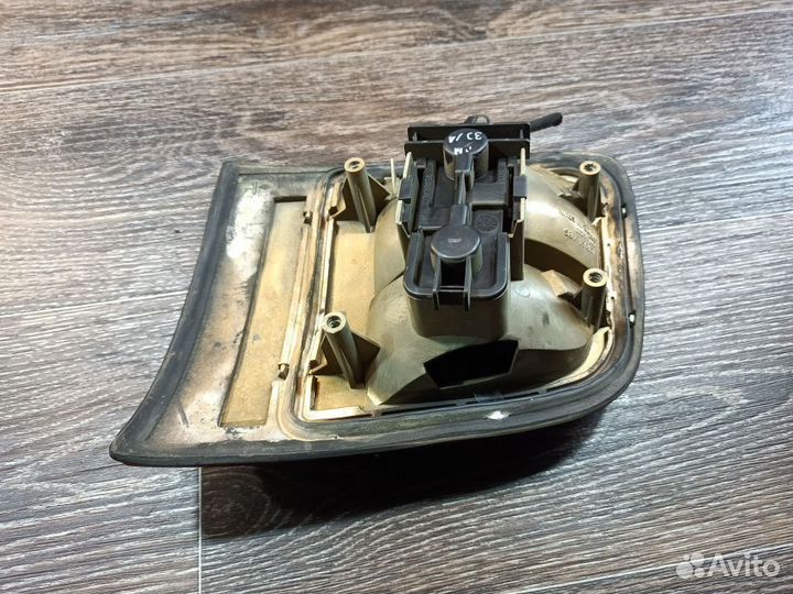 Фонарь задний левый Opel Omega