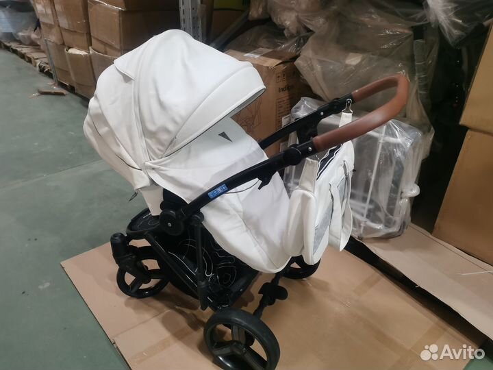 Прогулочная детская коляска Польша, кожа