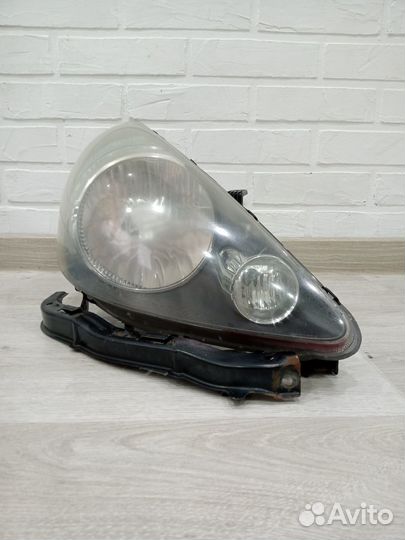 Крепление фары Honda Fit 1.3 GD1 право